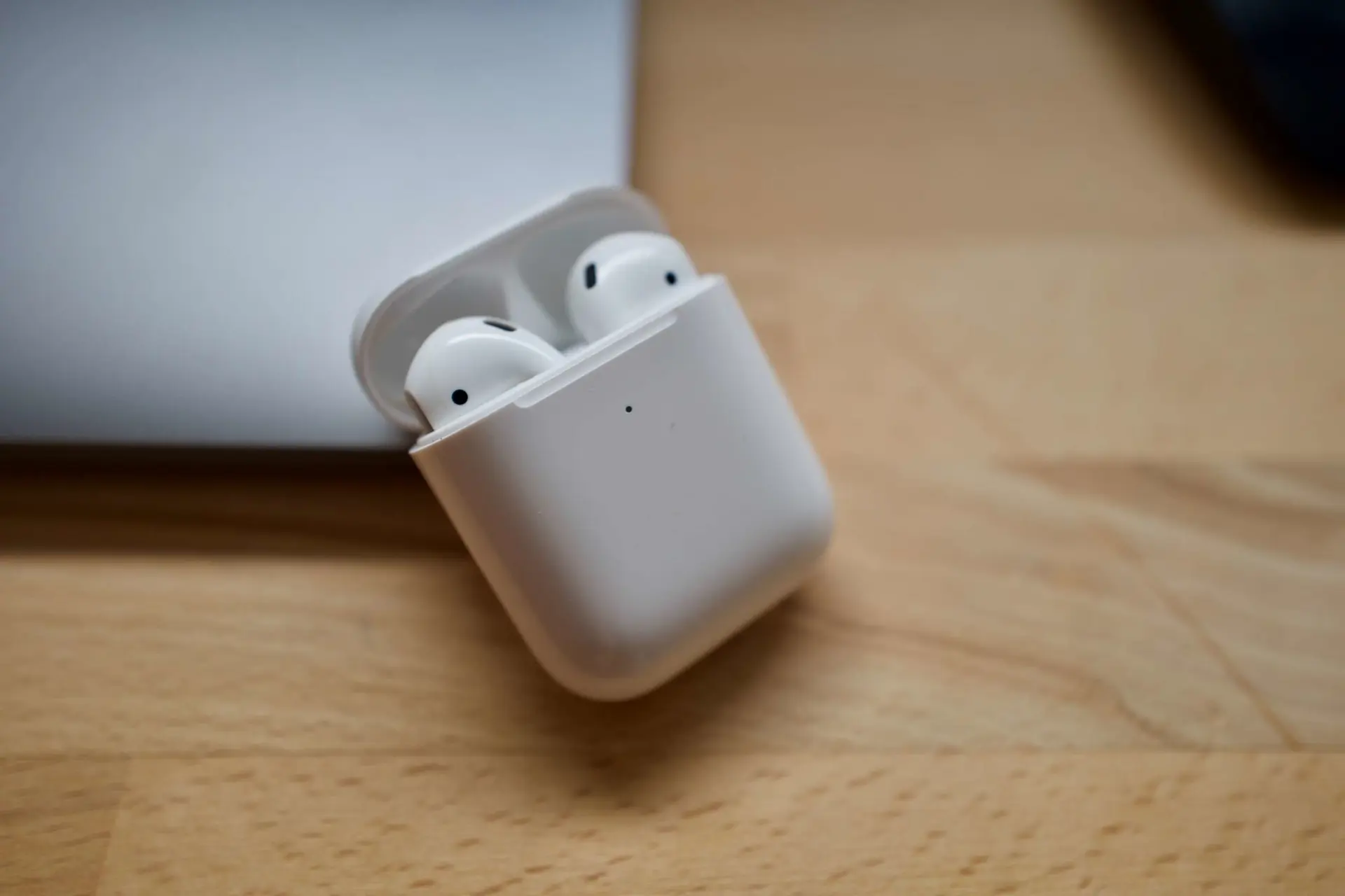 Retour aux AirPods 2 avec recharge induction
